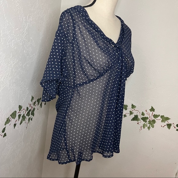 Jaclyn Smith 1X top - Picture 7 of 13